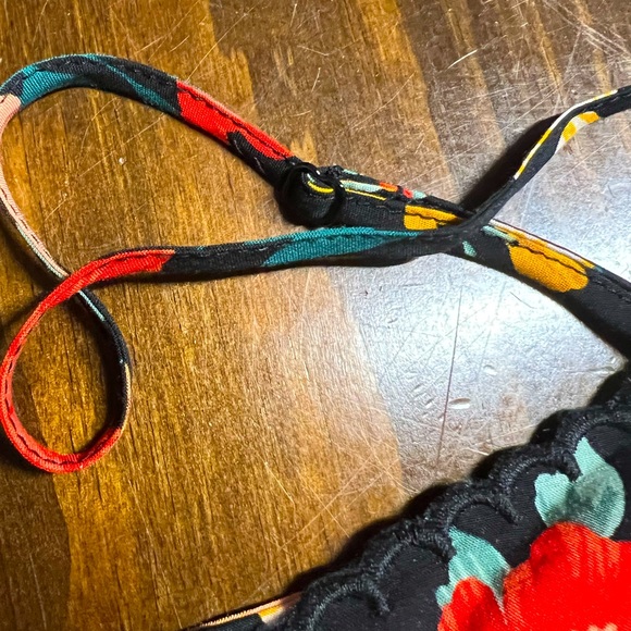 Nwt! Bundle 2 Old Navy xxl black and blue floral cami tops - Picture 5 of 7